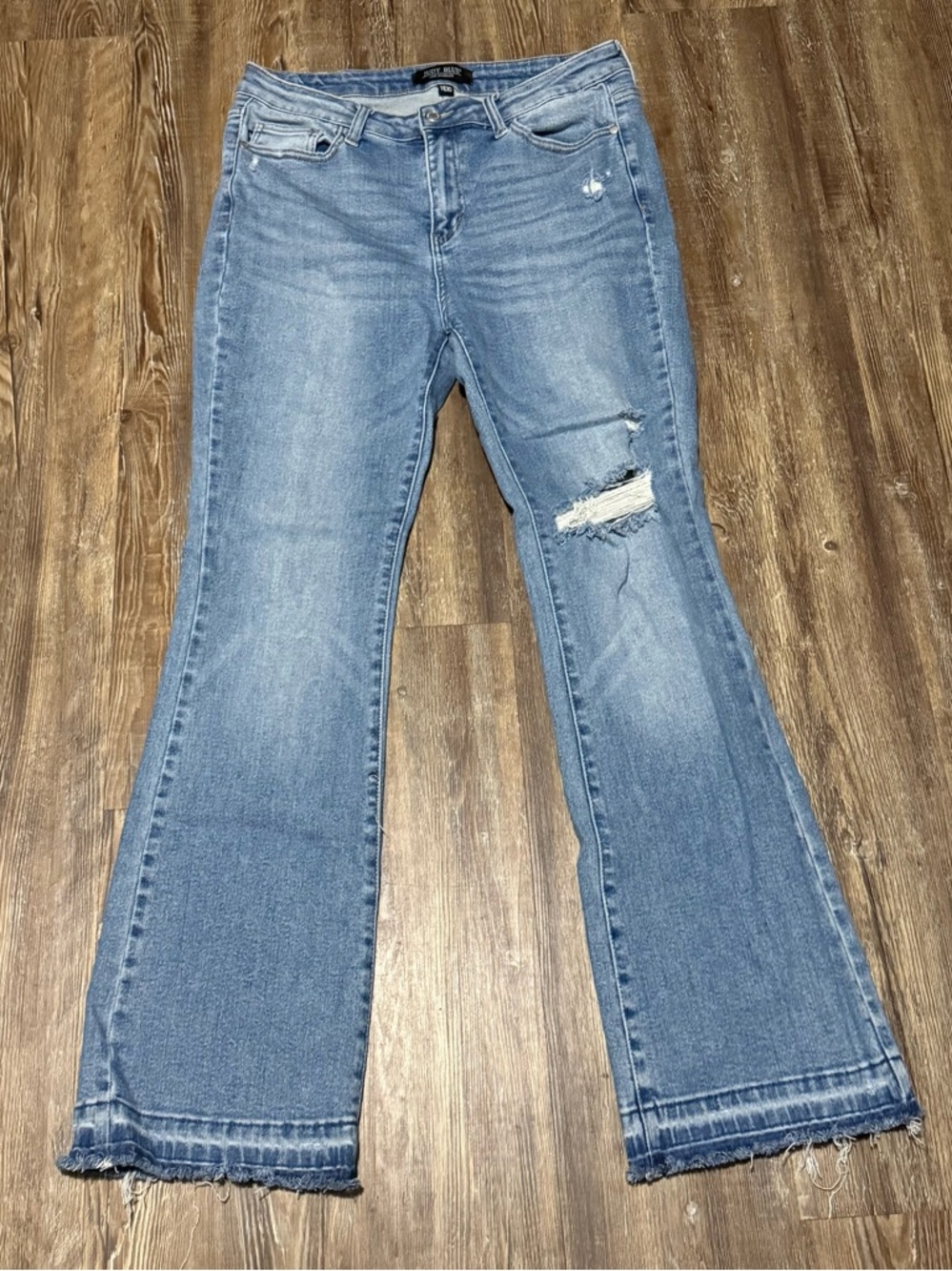 Judy Blue Bootcut Jeans Women's 11/30 Frayed Hem Busted Knee Stretch Denim